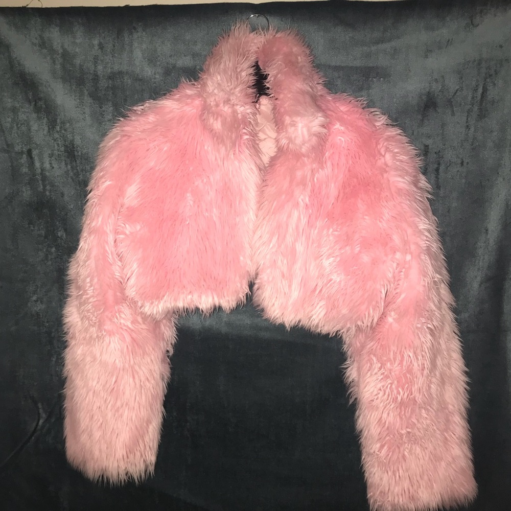 Cropped faux fur jacket